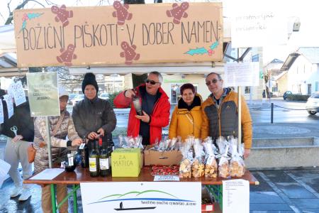 Božični sejem in obisk treh dobrih mož 01 Foto Ljubo Vukelič